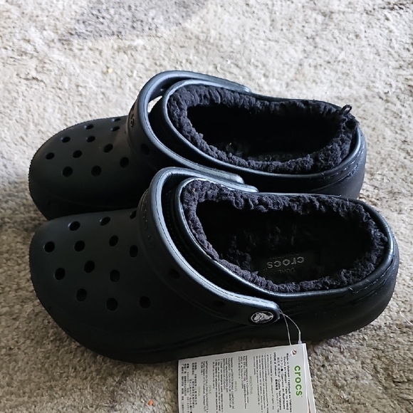 CROCS Black Slippers with Cozy Lining - Picture 2 of 4